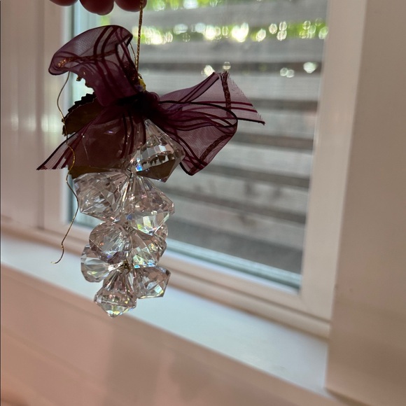 Crystal and Gold Grape Cluster Ornaments - 8 pieces - Picture 4 of 6